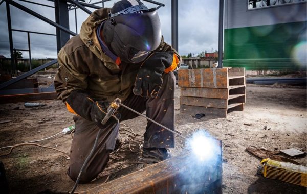 a-strong-man-weldeazs