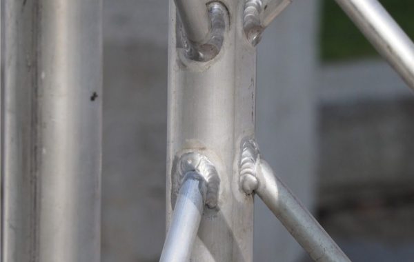 A rail fixed with mobile aluminum welding in Illinois